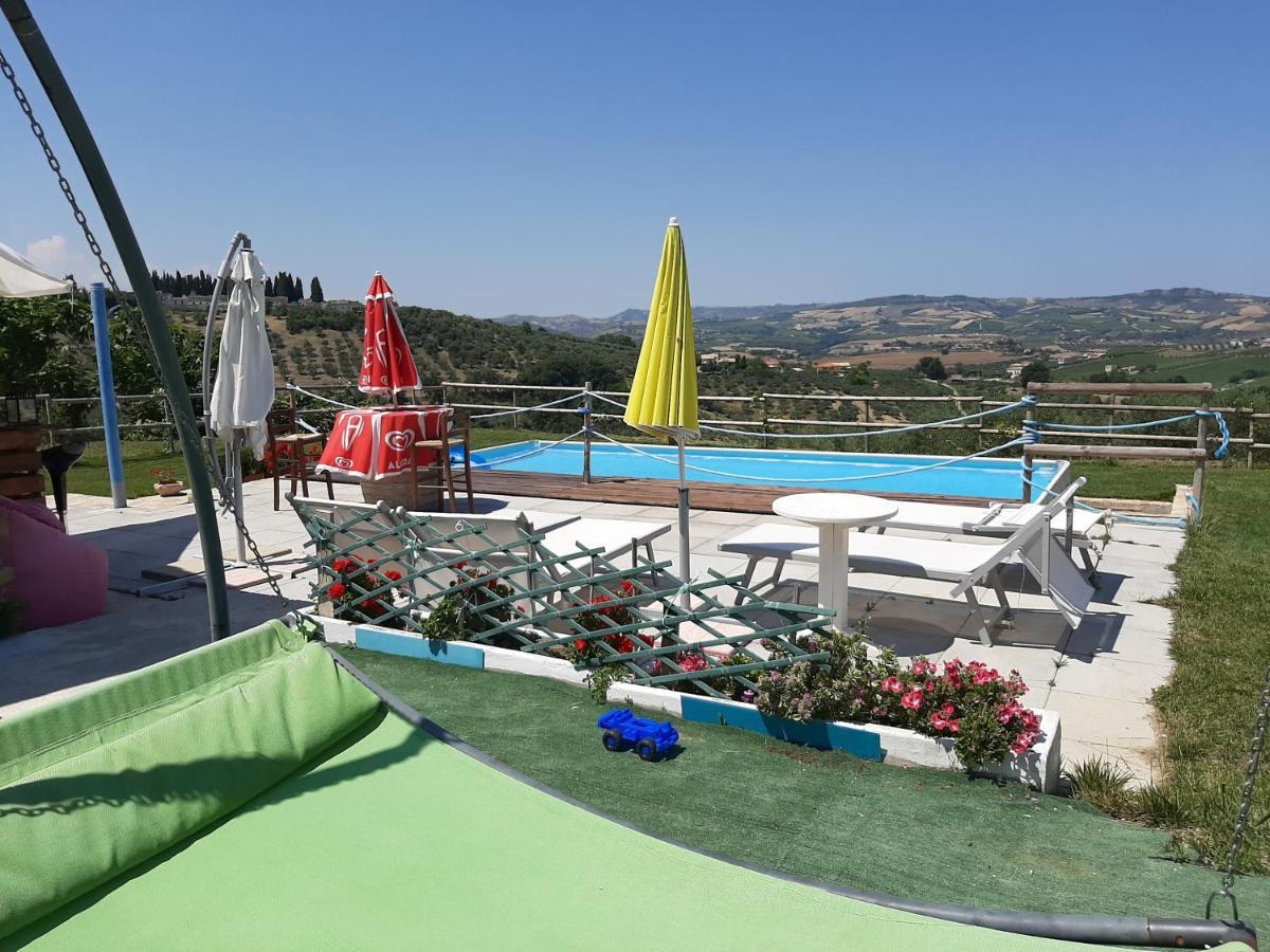 B&B La Casa In Campagna Collecorvino Luaran gambar