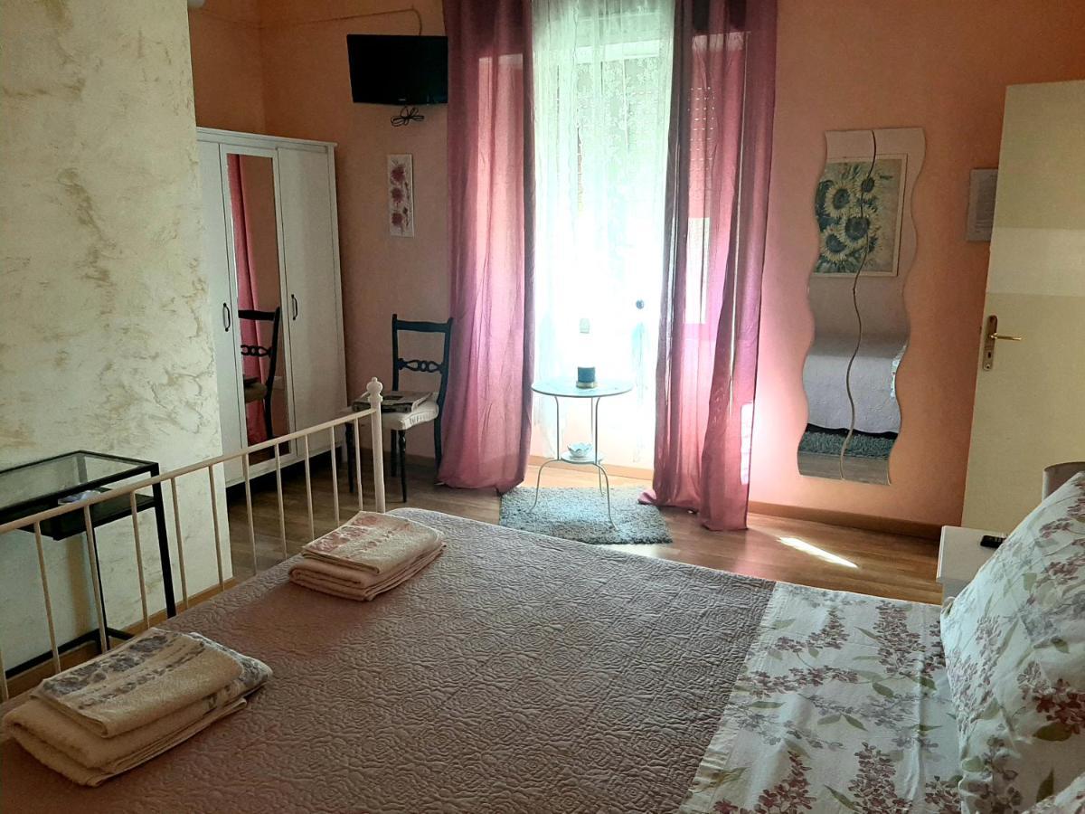 B&B La Casa In Campagna Collecorvino Luaran gambar